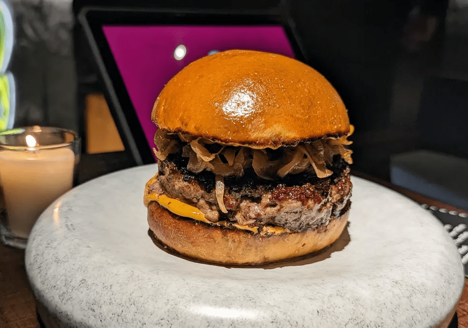 The 9 Hottest Burgers in Los Angeles Right Now