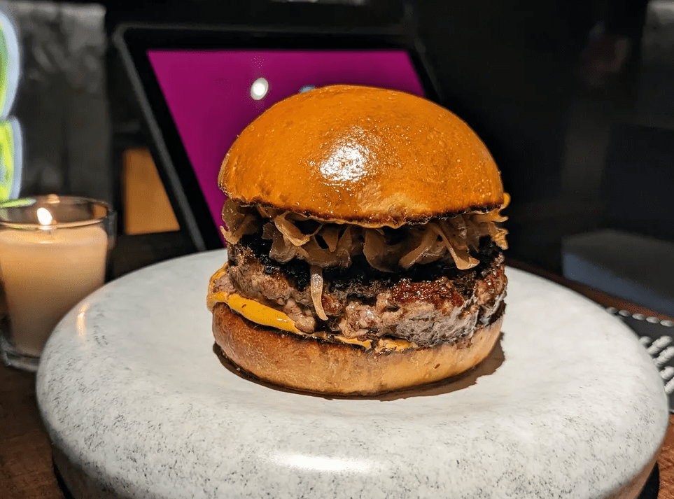 The 9 Hottest Burgers in Los Angeles Right Now